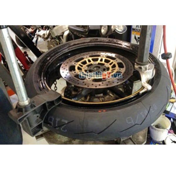 avta-sua-chua-lop-xe