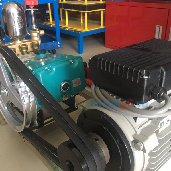 avt máy rửa xe dây đai