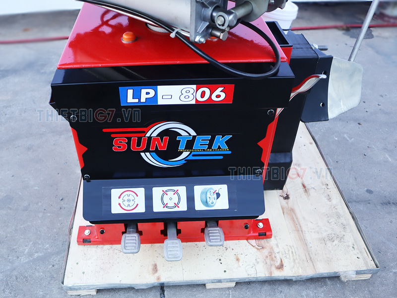 Mặt trước máy tháo vỏ SunTek LP-806