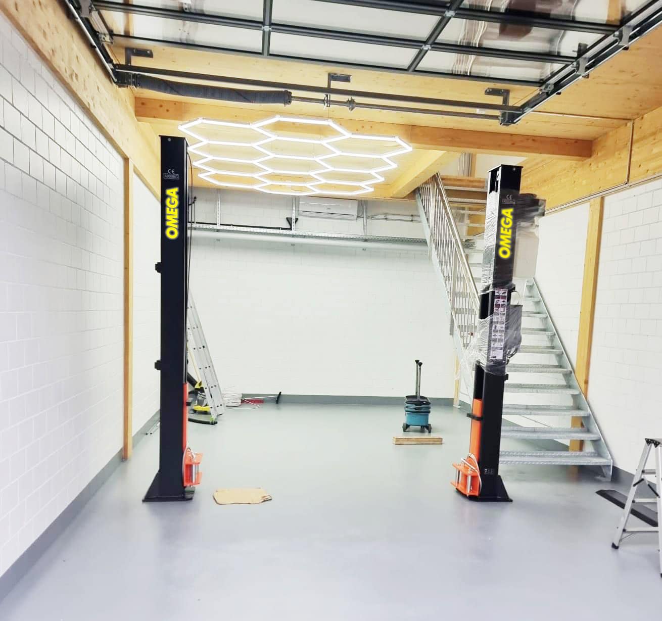 ung-dung-cau-nang-o-to-2 tru-duoi