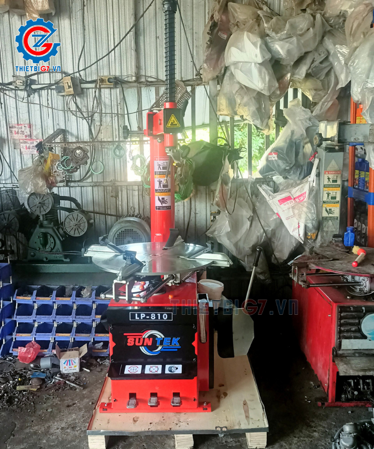 may-thao-vo-mam-tron-lop-xe-may